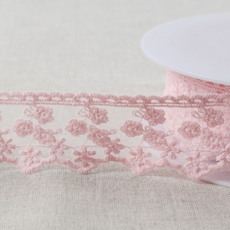 Tulle brodé fleurettes mat