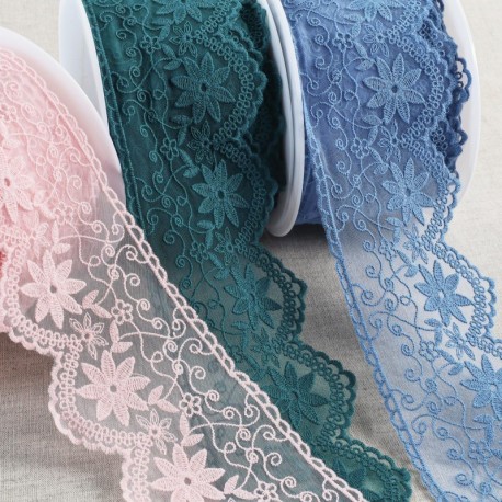 Tulle brodé edelweiss mat
