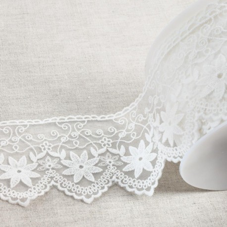 Tulle brodé edelweiss mat