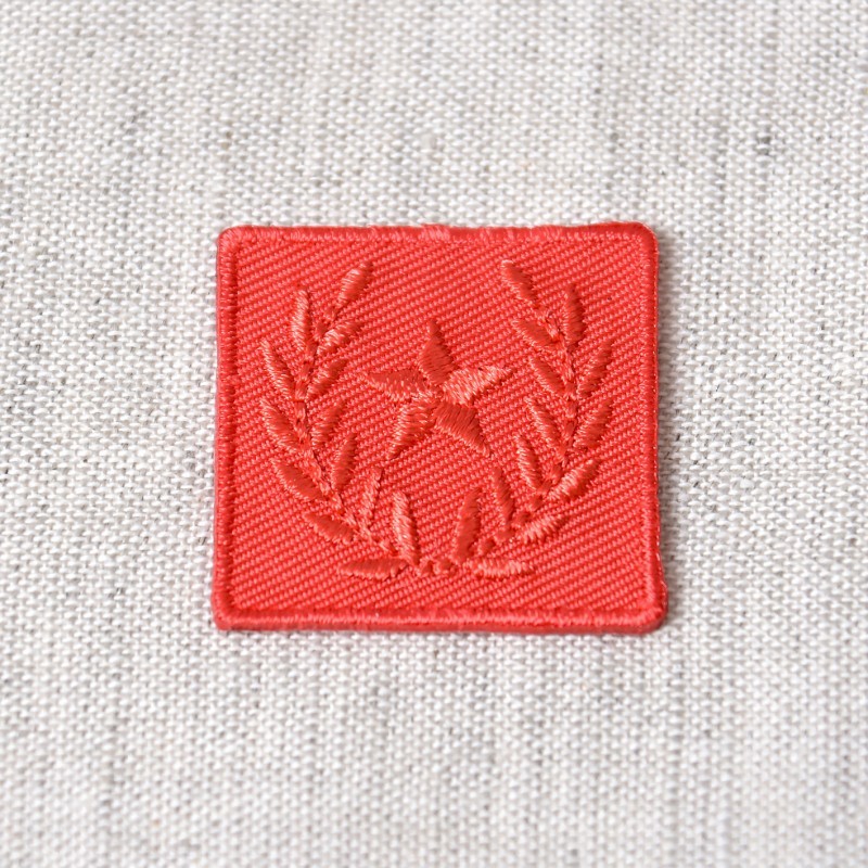 S ecusson badge etoile laurier - Rouge