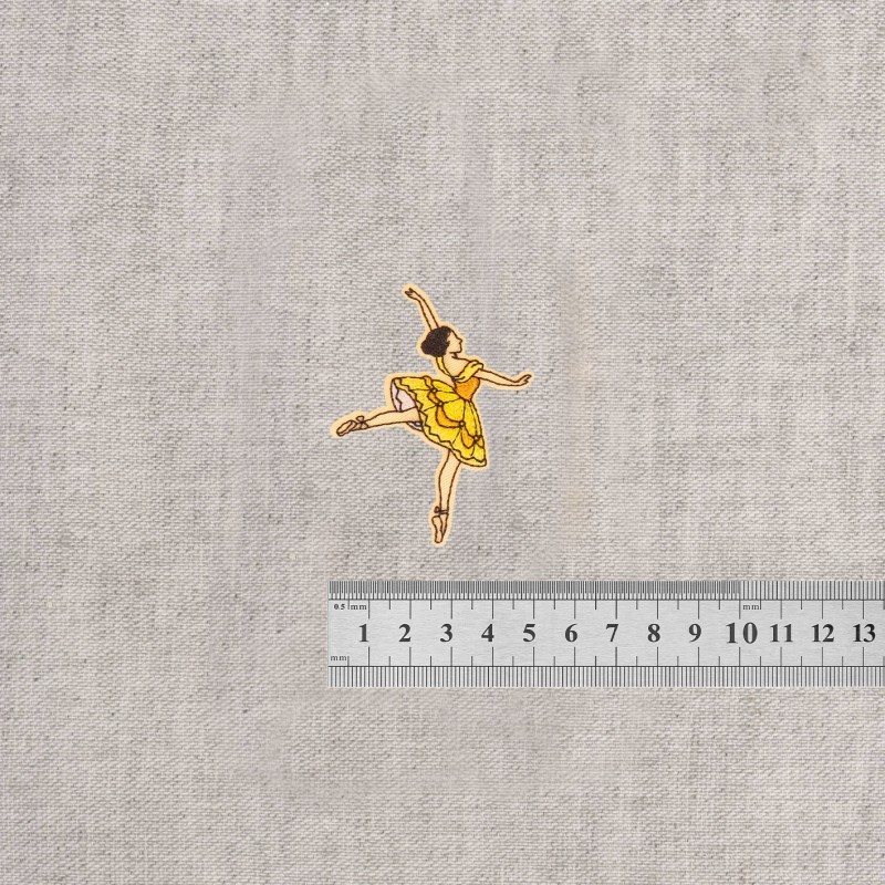 M ecusson theme ballet - Danseuse robe jaune