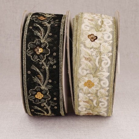 Galon brodé paillettes