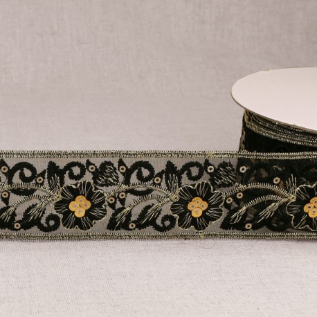 Galon brodé paillettes