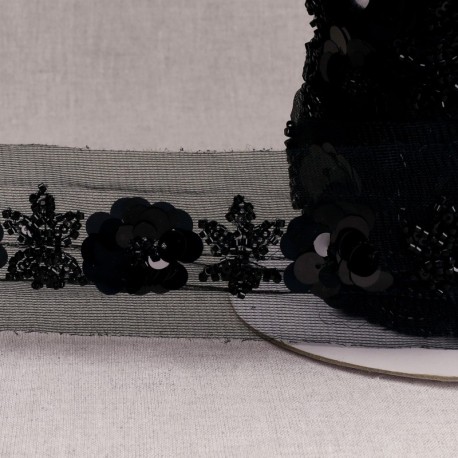 Galon brodé paillettes et perles