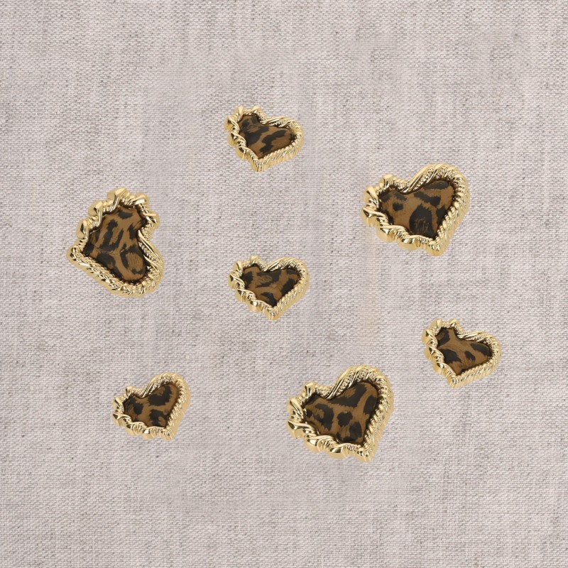 Bouton leopard coeur