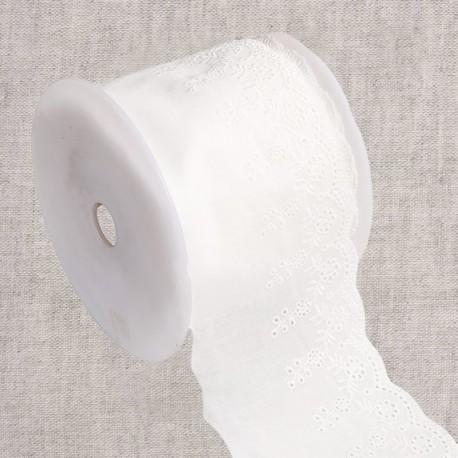 Broderie fleurs  Blanc