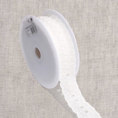 Broderie entre deux passe ruban  Blanc