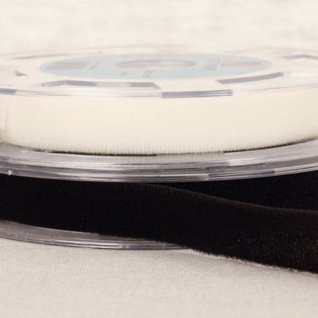 Maille souple pour crochets plastiques