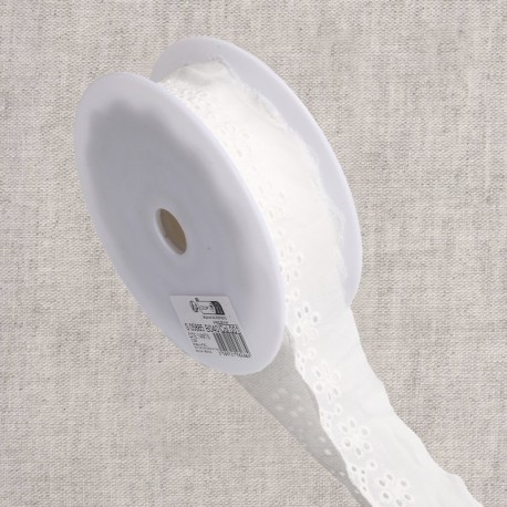 Broderie fleurs  Blanc