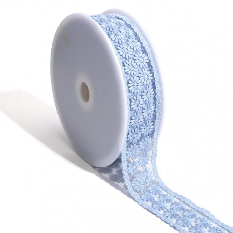 Broderie fleurs sur tulle