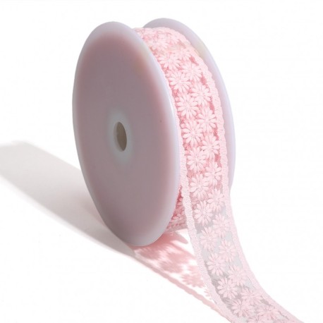 Broderie fleurs sur tulle