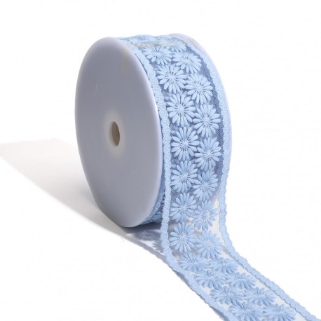 Broderie fleurs sur tulle