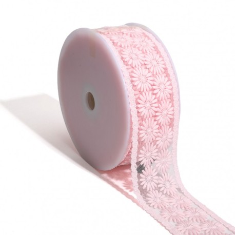 Broderie fleurs sur tulle