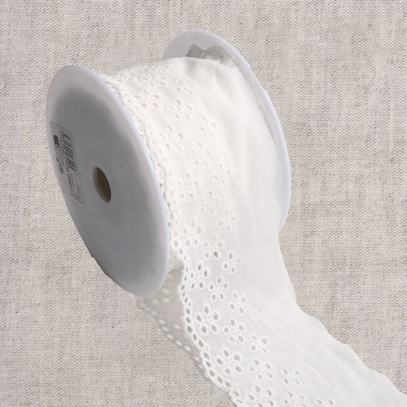 Broderie fleurs  Blanc