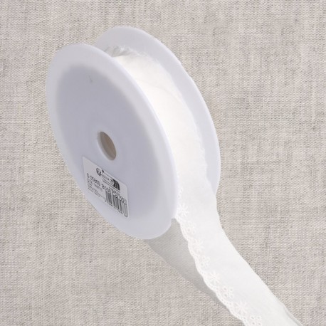 Broderie fleurs  Blanc