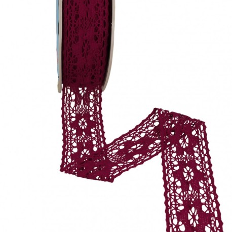 Dentelle entre deux fleurs