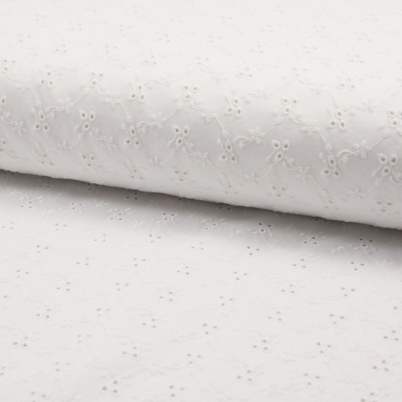 Tissu Broderie Satin Fleur Blanc Cassé 