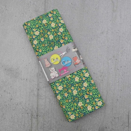 Coupon de Tissu Imprimé petites fleurs fond vert