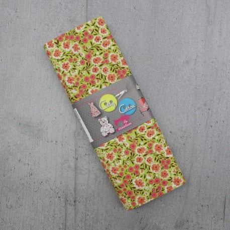 Coupon de Tissu Imprimé motif floral fond vert