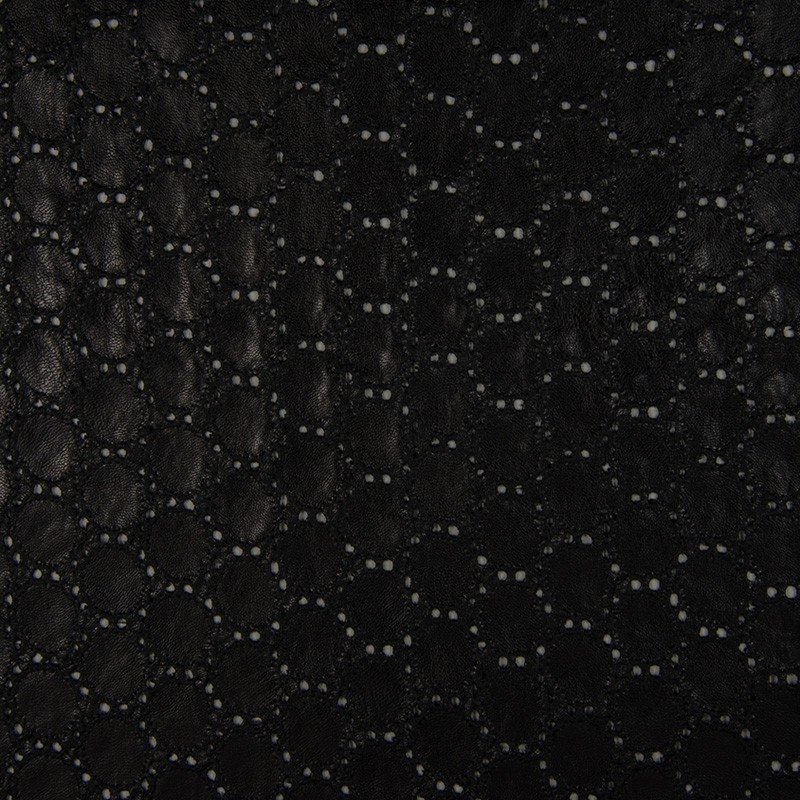 Tissu Simili Broderie Noir
