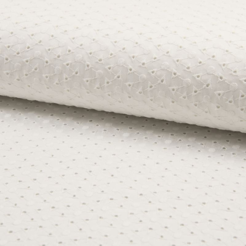 Tissu Broderie Anglaise Triangle Ecru 