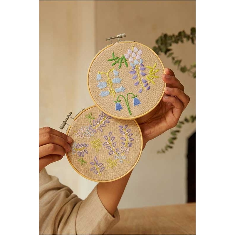 Kit Broderie Point De Croix DMC Mindful Making - Cueillette Sauvage Niveau Intermédiaire - Parfait Pour Se Détendre Et Créer
