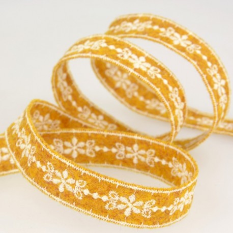 Feutrine brodée 19mm