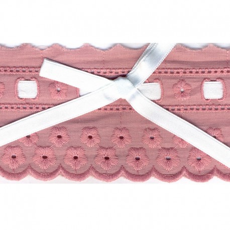 Broderie anglaise