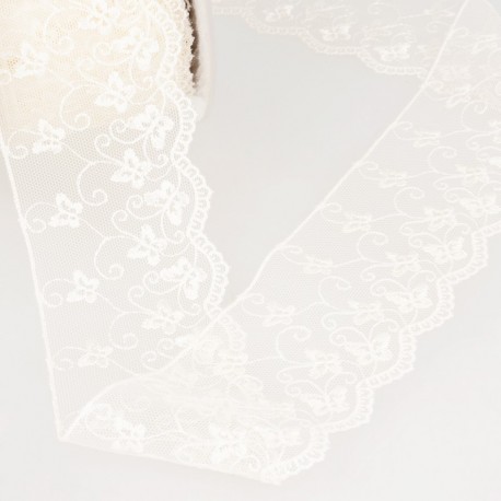 Broderie/tulle papillons