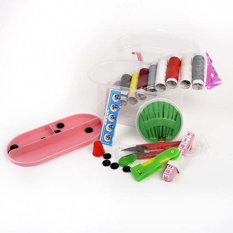 Kit couture boite plastique Assortis 