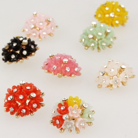 Bouton bouquet strass